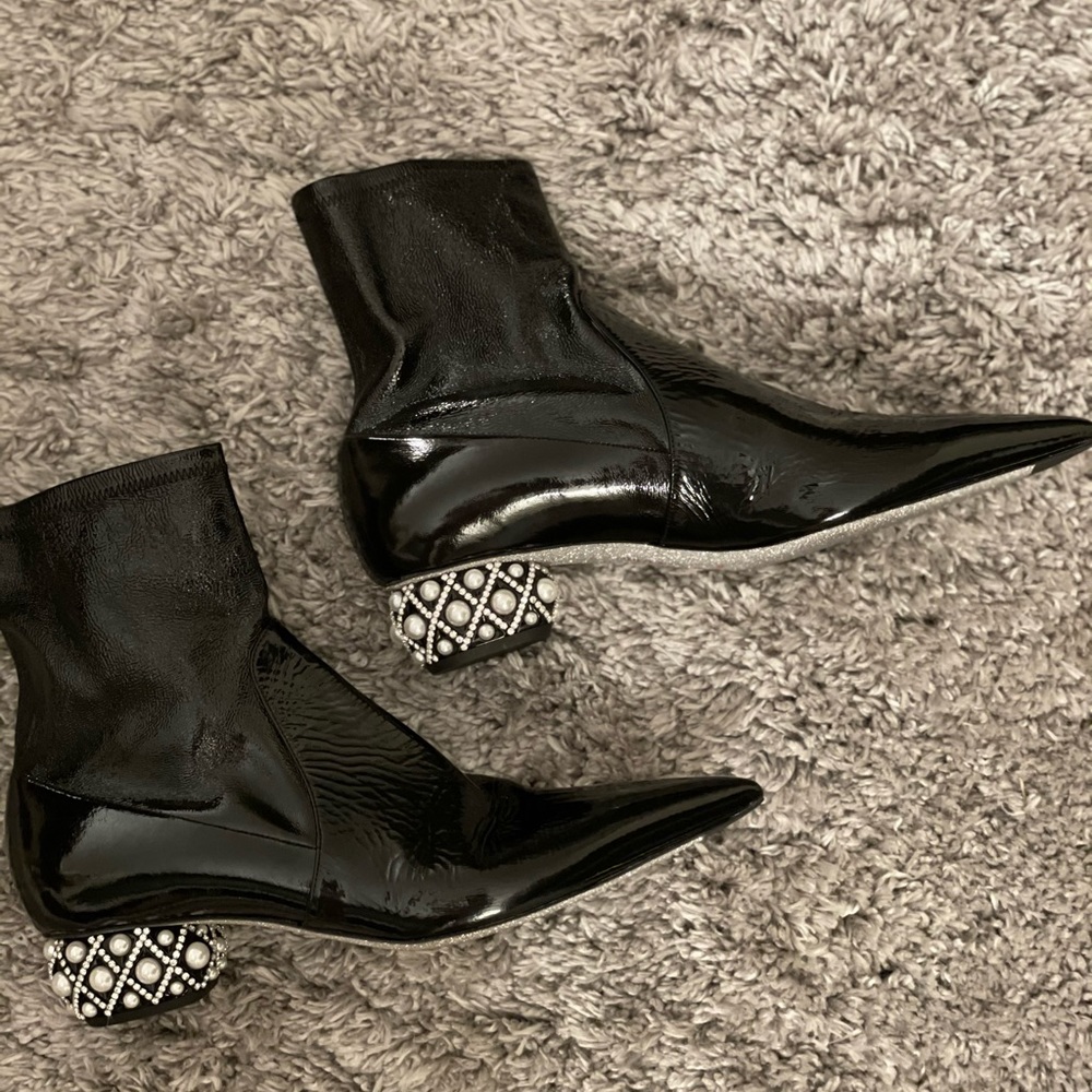 NWT black patent leather anklet boots with bejeweled heal. size 8.5